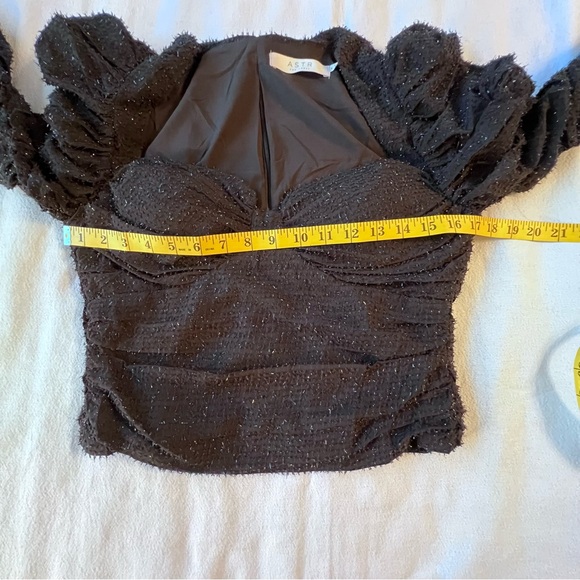 ASTR The Label Caldwell Puff Shoulder Black Glittery Metallic Sweetheart Top M - Picture 9 of 11